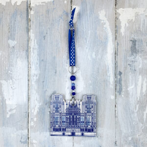 Wells Cathedral — handmade ceramic decoration